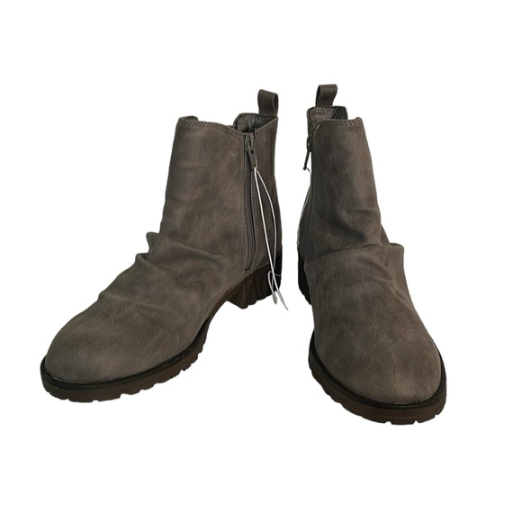 Anneliese women’s gray ankle boots. Zipper sides. Size 6M. NWOT - Picture 1 of 9